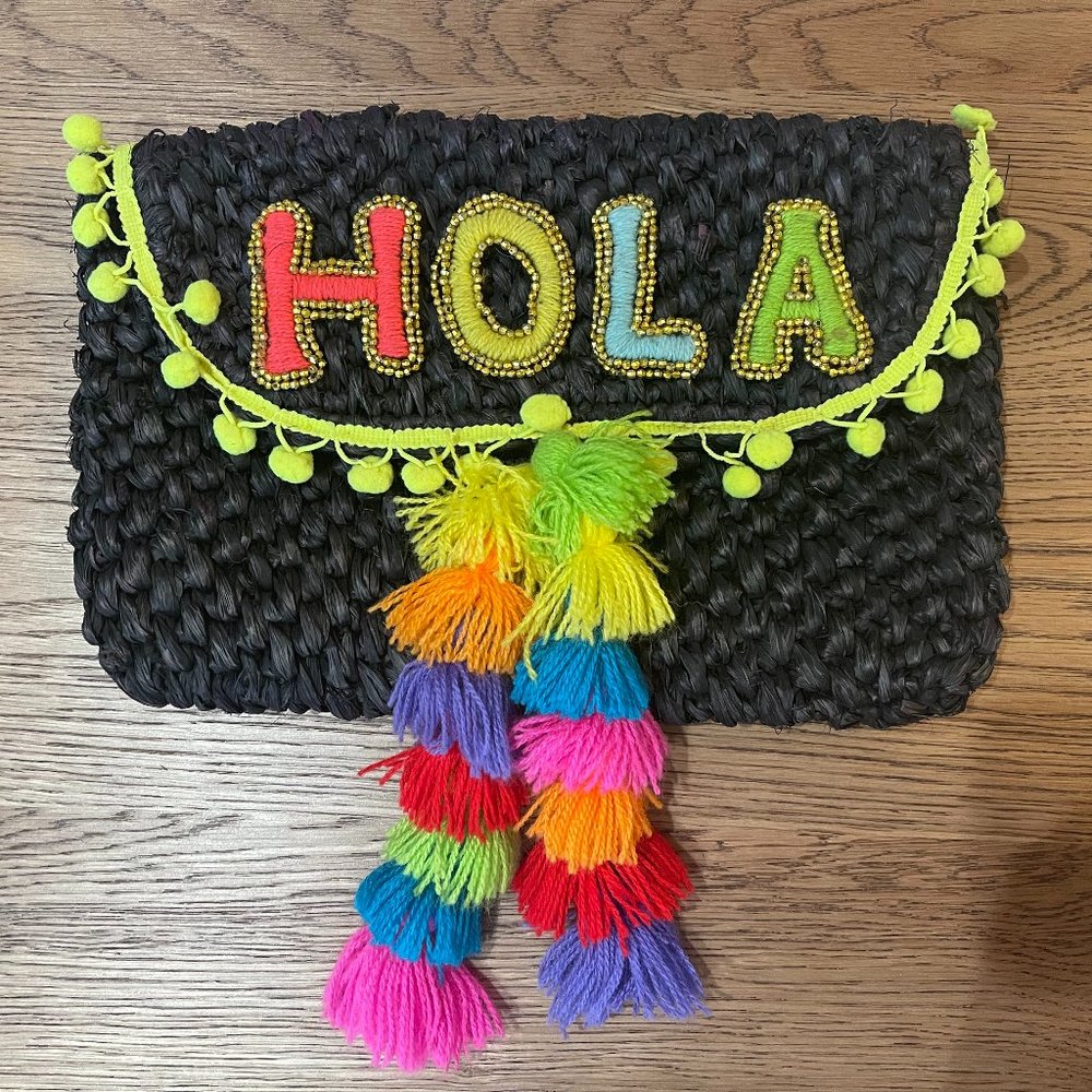 HOLA clutch